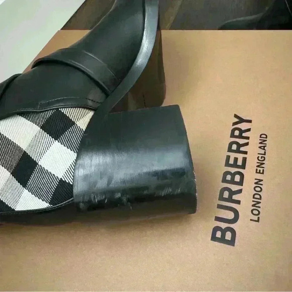 Burberry - House  Check and Leather Ankle Boots - Picture 5 of 9